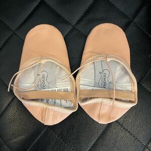 Revolution student ballet shoes classic pink size 12.0C